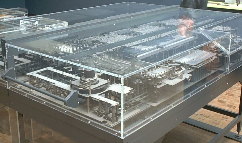 Occupying a large table under glass case, the Z1 has several rows of vertical pins under flat plates